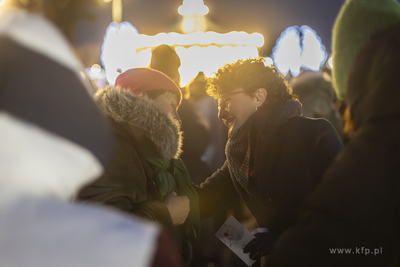 Sopockie Miasteczko Świąteczno-Noworoczne. Scena...