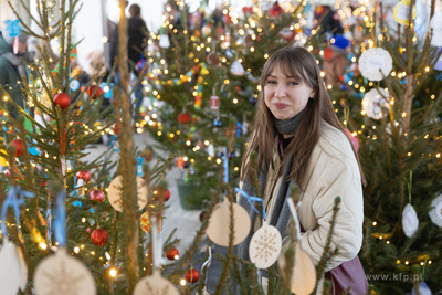 Sopot. Zapalenie światełek na ustrojonych przez dzieci...