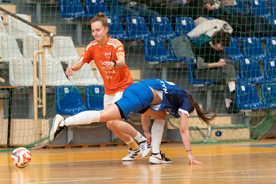 Hala 100-lecia w Sopocie.  Turniej piłki nożnej kobiet...