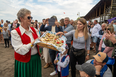 Wyścigi konne i Dni Kaszubskie na Hipodromie w Sopocie....