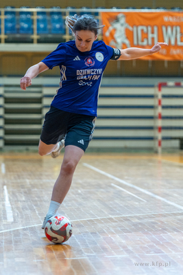 Hala 100-lecia w Sopocie.  Turniej piłki nożnej kobiet...