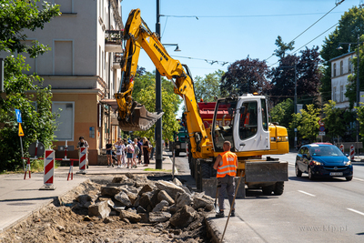 Remont nawierzchni alei Niepodległości w Sopocie....
