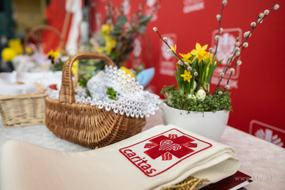Hala 100-lecia Sopotu. Wielkanocne śniadanie dla potrzebujących....