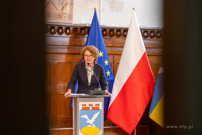XIV sesja Rady Miasta Sopotu. Podczas sesji wręczono...