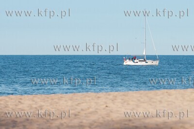 Plaża w Sopcie.  20.04.2022 / fot.  Anna Rezulak /...
