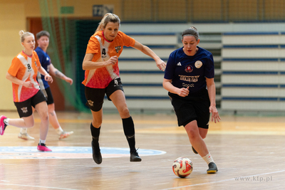 Hala 100-lecia w Sopocie.  Turniej piłki nożnej kobiet...