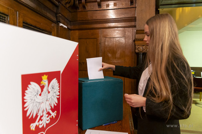 Sopot. Urząd Miasta. Sesja inauguracyjna Młodzieżowej...