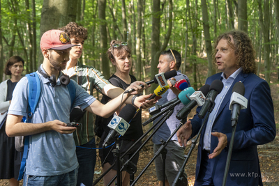 Sopot, okolice Sanatorium Leśnik. Konferencja prasowa...