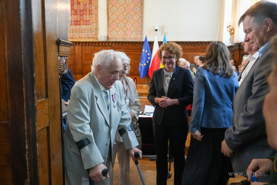 XIV sesja Rady Miasta Sopotu. Podczas sesji wręczono...