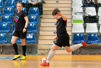 Hala 100-lecia w Sopocie.  Turniej piłki nożnej kobiet...