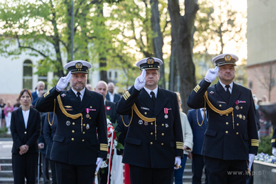 Złożenie kwiatów pod pomnikiem Martyrologii Polskich...