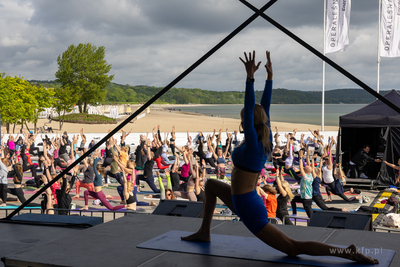 Sopot. Dni Kurortu 2025. Nz. Joga na molo. 31.05.2025...