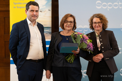 Najlepszy Opiekun / Opiekunka roku 2005 - Nagroda Prezydenta...