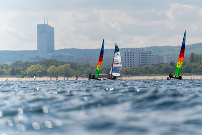 Sopot. Parada i wyścigi katamaranów przy sopockim...