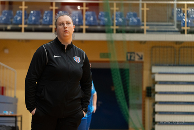 Hala 100-lecia w Sopocie.  Turniej piłki nożnej kobiet...