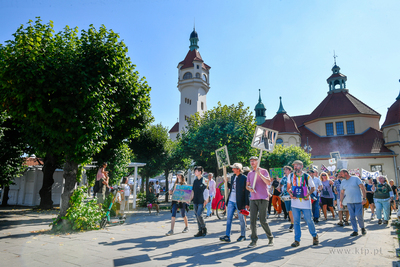 Marsz po Godność ul. Bohaterów Monte Cassino i Festyn...