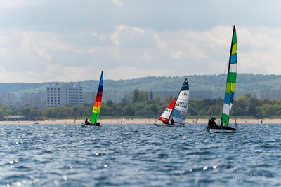 Sopot. Parada i wyścigi katamaranów przy sopockim...