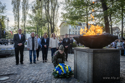 Złożenie kwiatów pod pomnikiem Martyrologii Polskich...