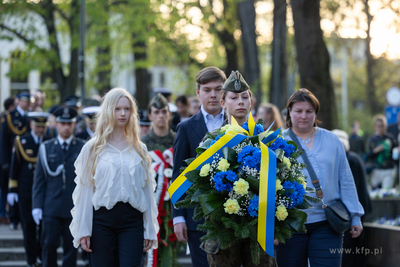 Złożenie kwiatów pod pomnikiem Martyrologii Polskich...